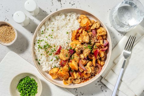 Hähnchenpfanne süßsauer mit Champignons Rezept | HelloFresh Fresh Bowls, Hello Fresh, High Protein, Quick Saves