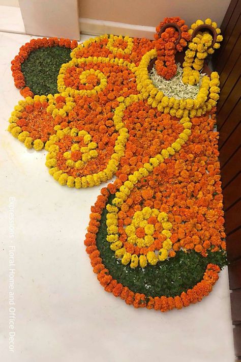 Welcome Rangoli, Rangoli Designs For Competition, Diy Floral Decor, Diwali Decorations At Home, Diwali Decoration Items, Housewarming Decorations, Ganpati Decoration Design, Diy Diwali Decorations, Painted Pots Diy