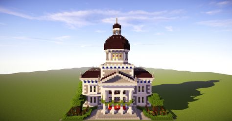 Provincial Town Hall Minecraft Project Minecraft City Townhall, City Hall Minecraft Build, Town Hall Minecraft Easy, Minecraft Town Modern, Courthouse Minecraft Build, Minecraft American Town, Small Town Hall Minecraft, Minecraft Townhalls, Town Hall Minecraft Ideas