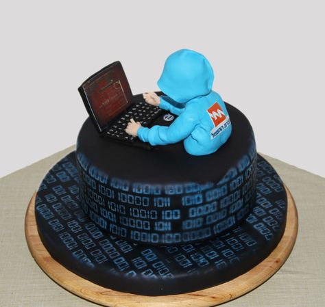 Cyber warrior cake Computer Cake, Boy 16th Birthday, 25th Birthday Cakes, Teen Cakes, Birthday Cake For Husband, Cake For Husband, Birthday Cake For Him