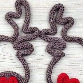 HOME IDEALIST on Instagram: "Knitted Wire Reindeer 🦌🎄♥️ #christmasdecor #christmas #wirereindeer #knittedwirechristmas #knittedwiretemplates" Wire Reindeer, Crochet Wire, Wire Ideas, Wire Knitting, Knitted Wire, October 7, Christmas Knitting, Wire Art, Free Christmas