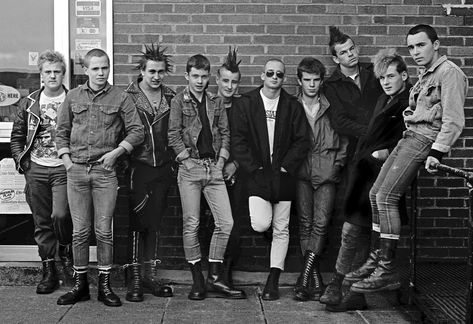 Grunge Shoot, Punks 70s, Grunge 1990s, Seattle Grunge, Club Culture, 70s Men, Grunge Guys, 80's Fashion, 90s Fashion Grunge