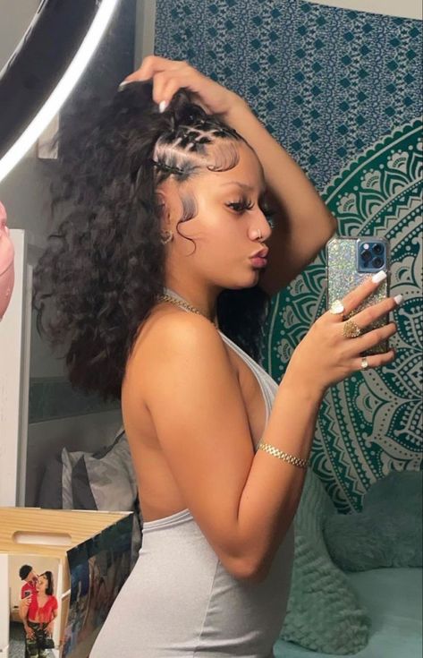 Hair Stly For Curly Hair, Braid And Quick Weave Hairstyles, Connect Ponytails Hairstyles Black Women, Simple Baddie Hairstyles Straight Hair, Half Up Half Done Curly Hair, Curly Hairstyles With Braids On Side, Rubber Band Front Curly Back, Curly Hair Braided Styles, Hair Styles For Short Black Hair