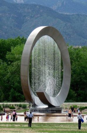 10 Public Works Of Art Great For Hosing Down Kids On A Hot Day Yard Water Fountains, Water Fountain Design, Water Sculpture, Fountain Design, Public Sculpture, Landscape Architecture Design, Kinetic Art, Fountains Outdoor, Hot Day