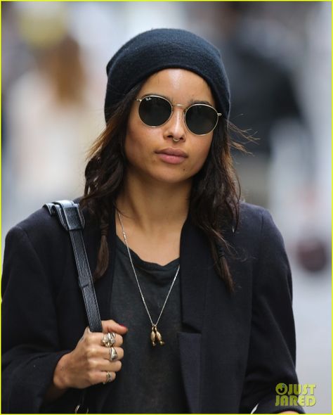 Ray Ban Round Metal, Round Metal Sunglasses, Piercing Septum, Round Ray Bans, Band Rock, Wearing Sunglasses, Zoe Kravitz, Fashion Tag, Michael Fassbender