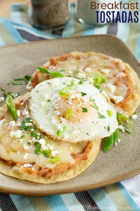 Breakfast Tostada, Gluten Free Mexican Recipes, Weekday Lunches, Slow Cooker Oatmeal, Recipe For Breakfast, Fried Eggs, Kale Chips, Savoury Baking, Gluten Free Recipes Easy