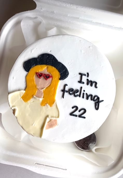 Taylor Swift Bento Cake, Feeling 22 Taylor Swift, Cake Taylor Swift, 22 Taylor Swift, Taylor Swift Cake, 22 Taylor, Taylor Swift 22, Feeling 22, Taylor Swift Inspired