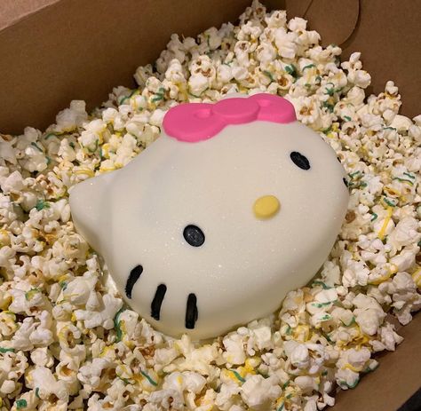 Hello Kitty Smash Cake, Smash Cakes, Hello Kitty Birthday Party, Hello Kitty Birthday, Smash Cake, The Colour, Cake Smash, Hello Kitty, Birthday Party