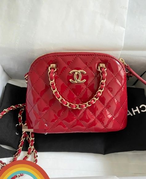 Luxury Red Crossbody Box Bag, Chanel Burgundy Bag, Red Chanel Classic Flap, Chanel Handbags Red, Chanel 19 Red Bag, Chanel Store, Chanel Bags, Luxe Fashion, Coco Chanel