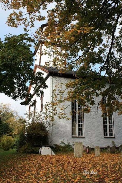 Rhinebeck New York, Rhinebeck Ny, Hudson River Valley, Historic Mansion, New England Fall, Back Road, Guest Posting, Fall Foliage, Water Features