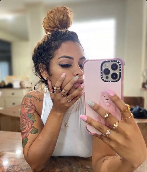 Carmen Pritchett, Face Vision Board, Glam Makeup Look, Cute Couple Wallpaper, Couple Wallpaper, Body Reference, Cute Comfy, Glam Makeup, Pretty Selfies