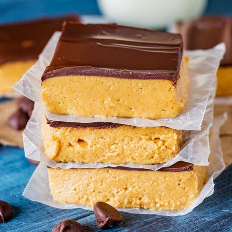 Elementary School Peanut Butter Bars, Peanut Butter Squares Cafeteria, Cafeteria Peanut Butter Squares, Lunch Room Peanut Butter Bars, Peanut Butter Fudge With Chocolate Top, Peanut Butter Taffy, Mid Day Squares Copycat Recipe, Peanut Butter Bars With Graham Crackers, Hollywood Squares Recipe