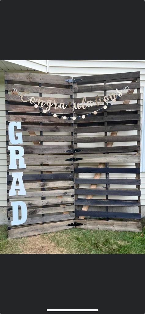 Farm Graduation Party Ideas, Graduation Party Ideas Western, Western Grad Party, Western Graduation Party, Western Graduation Party Ideas, Grad Themes, Guys Graduation Party, Western Graduation, Country Graduation Party