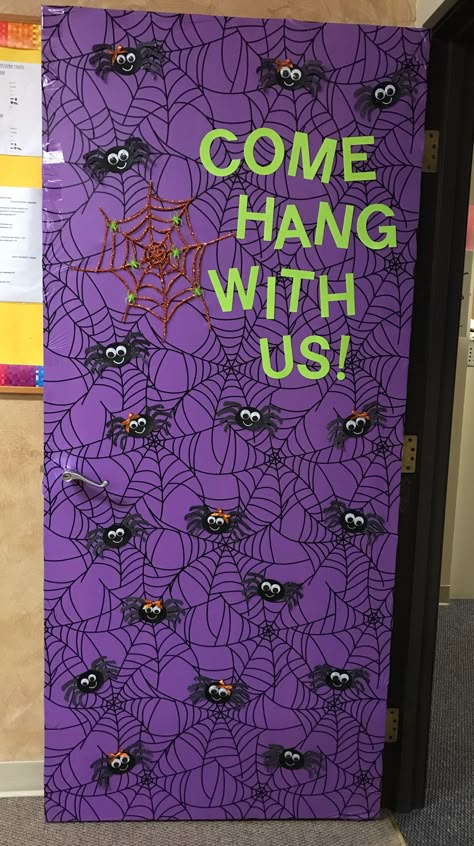 Halloween Spider Classroom door decoration/bulletin board Spider Classroom Door, Halloween Door Decorations Classroom, Fall Classroom Door, Porta Halloween, Diy Halloween Door Decorations, Halloween Classroom Door, Halloween Diy Door, Halloween Classroom Decorations, Diy Door Decor