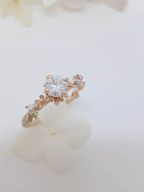 Rose Promise Rings For Her, Gold Floral Wedding Ring, Engagement Rings Leafy, Cute Dainty Wedding Rings, Wedding Rings Engagement Floral, Gemstone Promise Rings, Flowery Wedding Ring, Wedding Ring Whimsical, Dainty Whimsical Engagement Ring