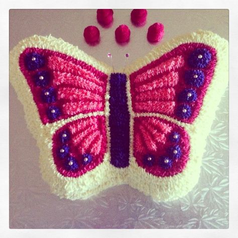 Butterfly Birthday Party Decorations, Butterfly Birthday Cakes, Buttercream Decorating, Butterfly Birthday Party, Cake Cream, Butterfly Cake, Butterfly Cakes, Different Cakes, Butterfly Party