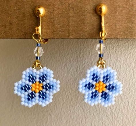 Small Brick Stitch Patterns, Brick Stitch Earrings Pattern Ideas, Brickstitch Earring Patterns, Miyuki Beads Pattern, Seed Bead Projects, Diy Beaded Rings, Beaded Earrings Diy, Beaded Jewlery, Brick Stitch Earrings