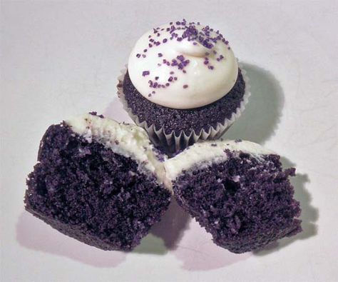 Can I make purple velvet cupcakes? Or do I have to stick to red? Yes, it is possible to make purple velvet cupcakes. All you need is some good food coloring! Keep in mind that since there is cocoa powder in the recipe, they will turn out a darker purple... Purple Velvet Cupcakes, Purple Yams, Purple Velvet Cakes, Purple Desserts, Candy Cupcakes, Phoenix Restaurants, Graduation Desserts, Purple Cupcakes, Baking Stuff