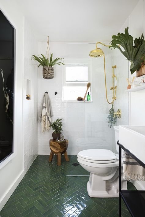 I like the stationary half glass door (makes room look bigger) and the floor is pretty. Would love to add a skylight to my toilet/shower area! Bathroom Vibes, Small Bathroom Renovation, Bathroom Floors, Green Flooring, Green Bathroom, First Apartment, Bathroom Renos, Dream House Decor, My New Room