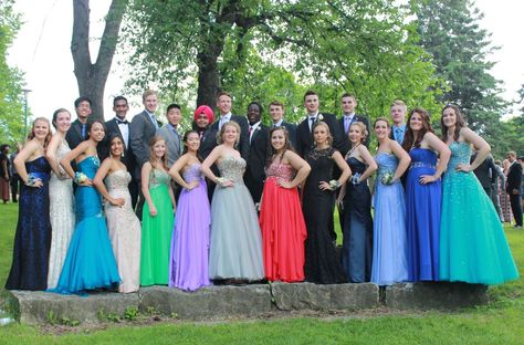 Large Group Prom Pictures, Pre Prom Party Ideas, Farewell Pics, Homecoming Group Pictures, Formal Pics, Homecoming Photos, Formal Pictures, Prom Pictures Group, Hoco Pictures