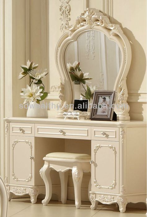 Antique French Wood Carved Royal Furniture | ... furniture/french style bedroom furniture/ alibaba Itaian hand carved French Style Bedroom Furniture, Furniture Images, Bedroom Furniture Ideas, Wall Decorating Ideas, Stylish Room Decor, French Style Bedroom, Mirrored Bedroom Furniture, Royal Furniture, Dressing Table Design