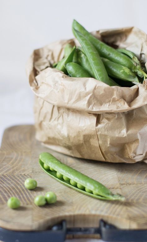 Farmers Market Food, Food Styling Photography, Food Still Life, Vegetable Harvest, Farmers Market Recipes, Herb Bread, Styling Photography, No Cooking, Food Display