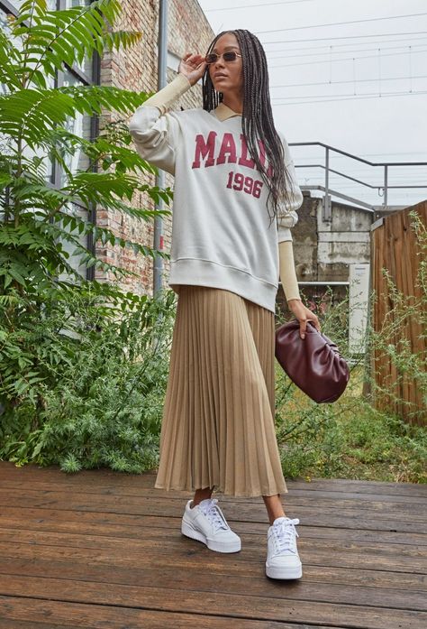 Adidas Forum Bold Outfit Women, Adidas Forum Low Women Outfit, High Sneakers Outfit, White Platform Sneakers Outfit, Adidas Forum Low Outfit, Adidas Retro Sneakers, High Top Outfit, Adidas Originals Outfit, Adidas Originals Forum Bold