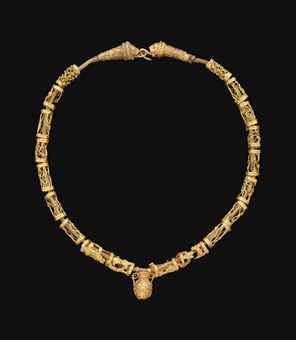 A GREEK GOLD NECKLACE  HELLENISTIC PERIOD, CIRCA 3RD-2ND CENTURY B.C.  Composed of a length of double loop-in-loop chain strung with a central pendant amphora with scrolling handles, the body decorated with wirework band of ovolo, band of laurel below, rays around the base, the foot inset with a garnet, and nineteen cylindrical network wire beads Ancient Greece Jewelry, Greece Jewelry, Ancient Greek Jewelry, Ancient Jewels, Hellenistic Period, Ancient Jewellery, Ancient Greek Art, Historical Jewellery, Jewelry Drawing