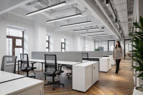 Antique Brick Wall, Office Open Plan, Ceiling Office, Open Concept Office, Exposed Ceiling, Open Space Office, Office Plan, Office Renovation, Hotel Room Design