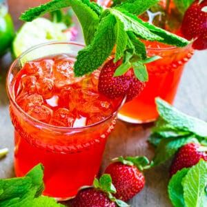 Strawberry Mojito Recipe - Spicy Southern Kitchen Mojito Recipe Pitcher, Mojito Pitcher, Lake Drinks, Best Mojito Recipe, Strawberry Mojito Recipe, Easy Mojito Recipe, Alcoholic Recipes, Strawberry Simple Syrup, Simple Syrup Cocktails