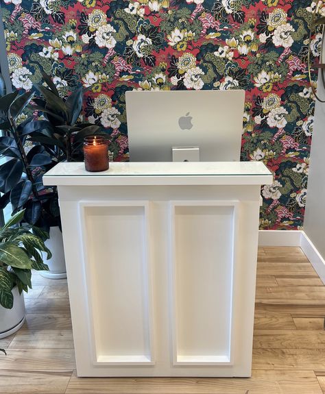 Small Front Desk Ideas, Diy Shop Counter, Boho Reception Desk, Small Front Desk Ideas Reception Areas, Small Reception Area Design, Diy Reception Desk, Small Reception Desk Design, Small Salon Reception Desk, Small Reception Counter