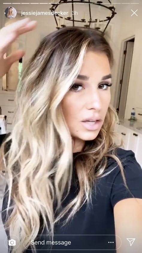 Hair Color Brown Blonde Highlights, Jessie James Decker Hair Color, Jessie James Decker Hair, Brown Blonde Highlights, Hair Color Brown, New Hairstyles, James Decker, Jessie James Decker, Jessie James