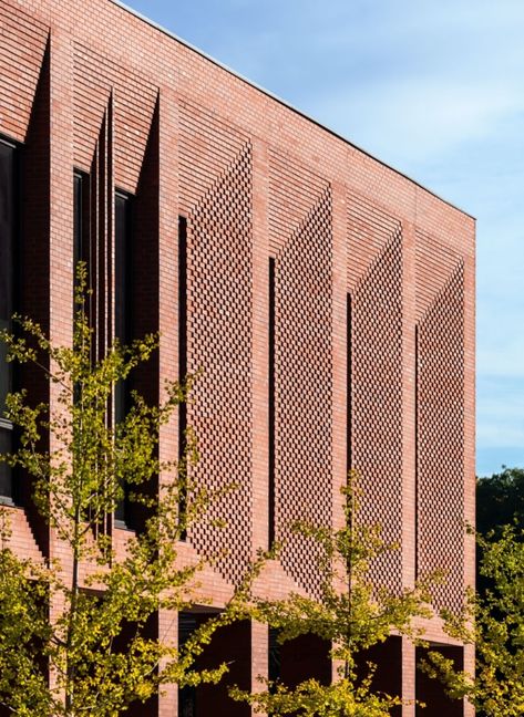 Billerica Memorial High School - Education Snapshots Brick Detail, Brick Architecture, Timber Structure, Brick Facade, Brick Patterns, High School Education, Brick Design, Building Exterior, Facade Architecture