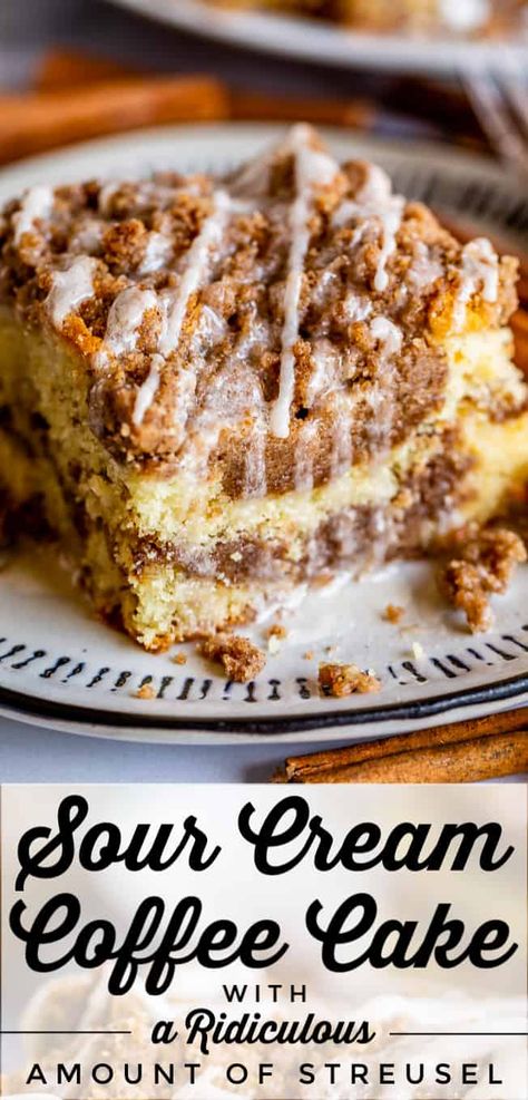 Morning Recipes, Coffee Cake Recipes Easy, Bread Sweet, The Food Charlatan, Yummy Deserts, Cinnamon Streusel, Sour Cream Coffee Cake, Sour Cream Recipes, Icing Frosting