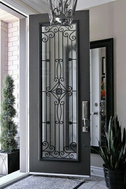 Wrought Iron Door Inserts, Porte In Ferro, Unique Front Doors, Metal Front Door, Iron Front Door, Door Paint Colors, Wrought Iron Doors, Front Door Design, Glass Front Door