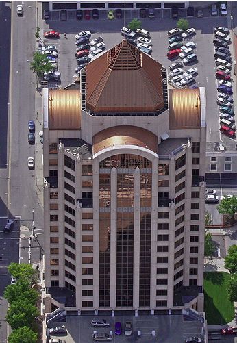 Roanoke, VA : Wachovia Tower Roanoke History, Roanoke Star, Salem Virginia, Old Fashioned Photos, Country Woman, Interesting Architecture, Roanoke Virginia, Norfolk Southern, Roanoke Va