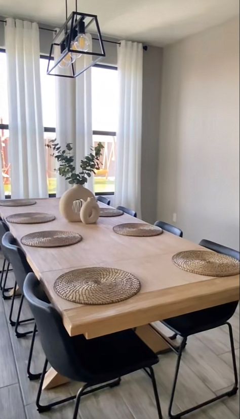 Dining Room Table Organic Modern, Black Light Wood Living Room, Neutral Dining Room Black Chairs, Modern Dining Room Wood Table, Dining Room Centerpieces Modern, Modern Organic Table Centerpiece, Clean Aesthetic Dining Room, Clean Table Aesthetic, Boho Modern Dining Table