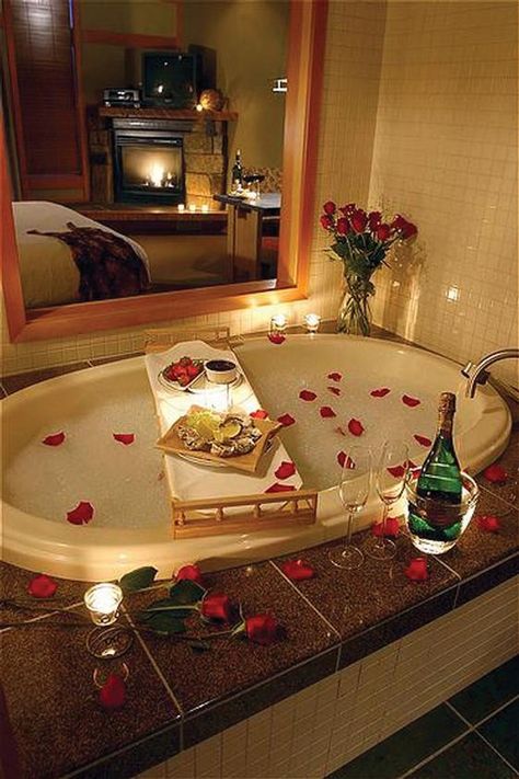 Looking forward to romantic bath time with my girl @Harlot ... ~dreams~ Bath Romantic, Bathtubs Ideas, Romantic Bathrooms, Romantic Bath, Day Date Ideas, Dream Dates, Couple Romantic, Romantic Room, Valentines Day Date