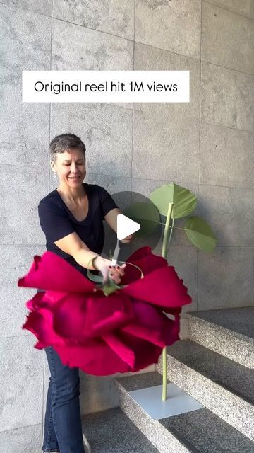 Amity Libby on Instagram: "With over a million views in the last three weeks I wanted to answer so many questions! You can learn the most about this giant paper garden rose by going to flowerandjane.com 😘❤️ thank you everyone who loves this flower as much as I love it! I am grateful to @maryflor2019 ❤️ @oficinadaflorforminhas 🍄 and @nohemyrotundo ✂️ for providing me with everything I needed to create this online course. #paper #rose #giantpaperflowers #onlineworkshop" Paper Garden, Garden Rose, So Many Questions, Paper Rose, Giant Paper Flowers, I Am Grateful, Online Course, I Love It, Paper Flowers