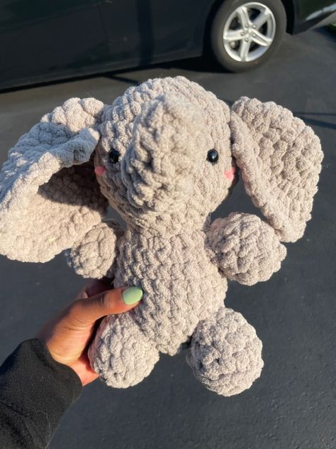 Toys Quotes, Crochet Fluffy, Crochet Toys Free Patterns, Baby Elefant, Alabama Crimson Tide Football, Baby Security Blanket, Crimson Tide Football, Crochet Elephant, Elephant Plush