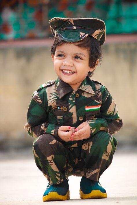 Republic day Special theme shoot Mother India, Baby Smile, Happy Republic Day, 15 August, Baby Poses, Baby Smiles, Indian Army, Republic Day, Outfit Of The Day