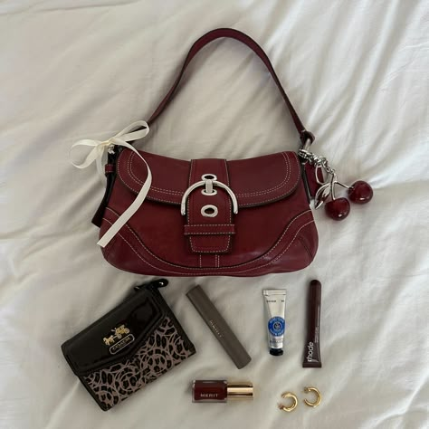 The perfect red fall bag 🍓🍰 Red Coach soho leather bag 🍷✨ Will be available during this Wednesday's bag drop 👜 ────୨ৎ──── #y2k #coachbag #2000s #vintagecoach #fall #pinterest #fallaesthetic #fallinspo #christmasbag #christmas #gift #wishlist #fallbag #bagessentials Vintage Red Coach Bag, Vintage Coach Soho Bag, 2000s Coach Bag, Red Vintage Bag, Coach Red Bag, Coach Bag Vintage, 80s Bags Vintage, Bags 2000s, Thrifted Bags