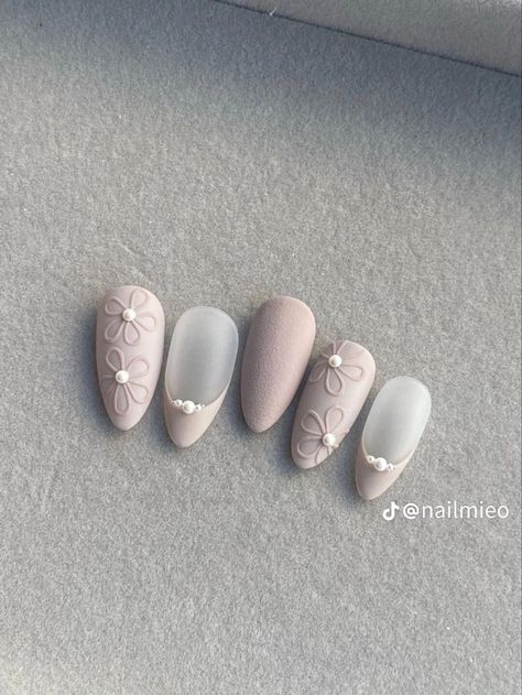 Japan Nail Art Simple, Nail Elegant, Nail Simple, Nail Winter, Fake Nails Designs, Elegant Nail, Hello Nails, Nail Jewels, Simple Gel Nails