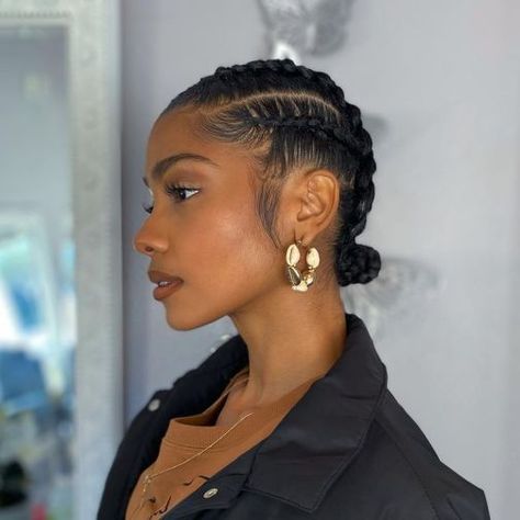 Cornrows with a Small Nape Bun Shapes And Patterns, Hair Adviser, Braided Cornrow Hairstyles, Natural Hair Braids, Cornrow, Cornrow Hairstyles, Short Natural Hair Styles, Box Braids Hairstyles, Afro Hairstyles