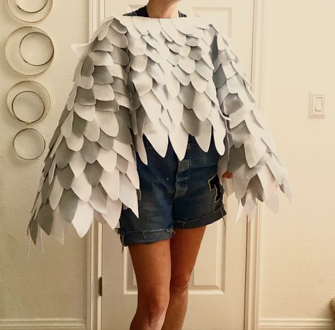 Diy White Owl Costume, White Owl Hat, Easy Owl Costume, Hedwig Costume Woman, Hedwig Owl Costume, Owl Halloween Costumes For Women, Homemade Owl Costume, Owl Costume Diy Women, Owl Diy Costume