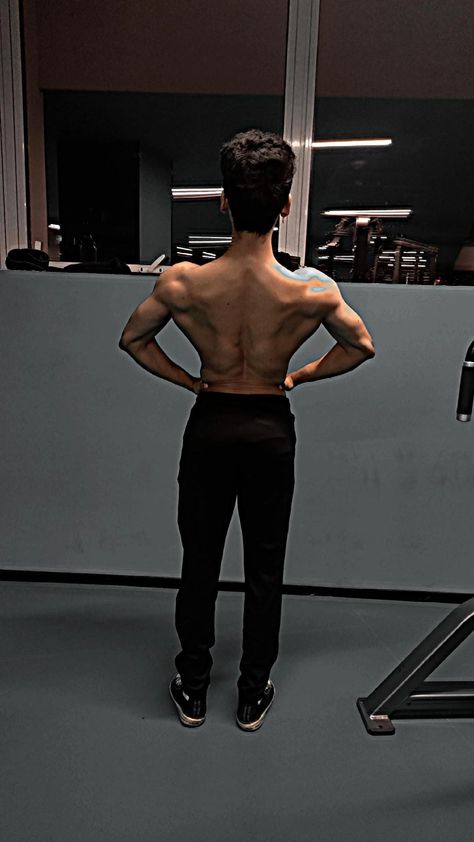 Back pose Back Pose, Flexing, Gym