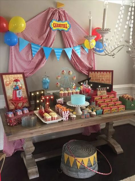 31  Circus themed baby shower ideas - Planning baby shower Dumbo Baby Shower Theme, Circus Baby Shower Theme, Dumbo Birthday Party, Dumbo Birthday, Vintage Circus Theme, Themed Baby Shower Ideas, Animal Circus, Circus Cakes, Carnival Baby Showers