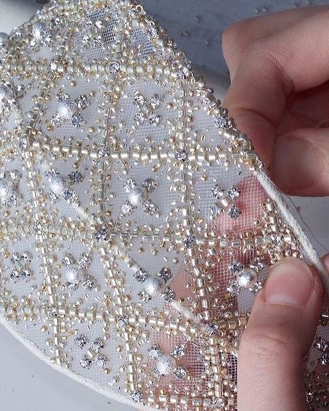 Couture Beading, Detail Couture, Haute Couture Embroidery, Tambour Beading, Haute Couture Details, Tambour Embroidery, Ideas Embroidery, Bead Sewing, Couture Embroidery