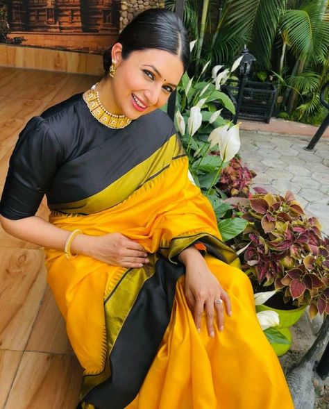 divyanka tripathi in a yellow saree by kankatala for champions of change award22 Yellow Kanchipuram Saree, Krithi Shetty, Divyanka Tripathi, Saree Draping Styles, Saree Blouse Neck Designs, Kerala Saree, Silk Saree Kanchipuram, Award Show, Latest Designer Sarees