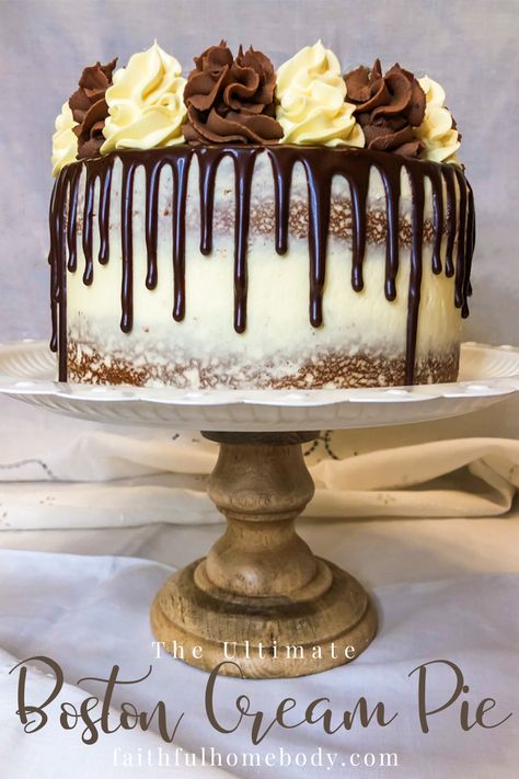 Ganache Drip Cake, Boston Cream Pie Cake, Vanilla Buttercream Cake, Pie Wedding Cake, Pie Wedding, Boston Cream Pie Recipe, Boston Cream Cake, Ganache Drip, Chocolate And Vanilla Cake